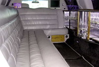 Прокат автомобилей Сочи - Аренда Лимузинов VIP-класса в Сочи - Лимузин LINCOLN "Town Car Stretch (9,5 метров)"
