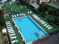 Частная гостиница "Экодом-Адлер" - Частная гостиница "Экодом-Адлер" бассейн с детской площадкой